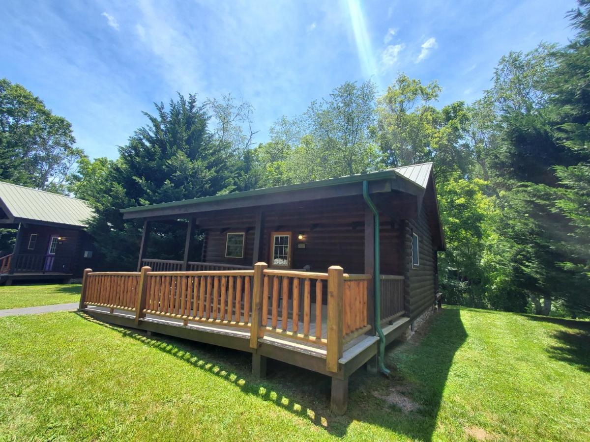 New River Trail Cabins Galax Ngoại thất bức ảnh