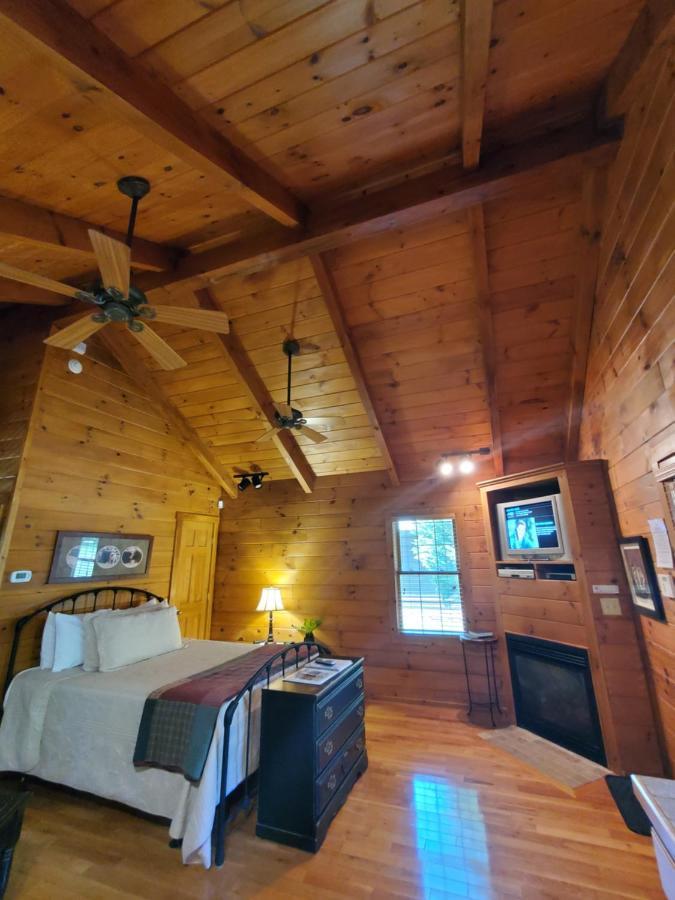 New River Trail Cabins Galax Ngoại thất bức ảnh